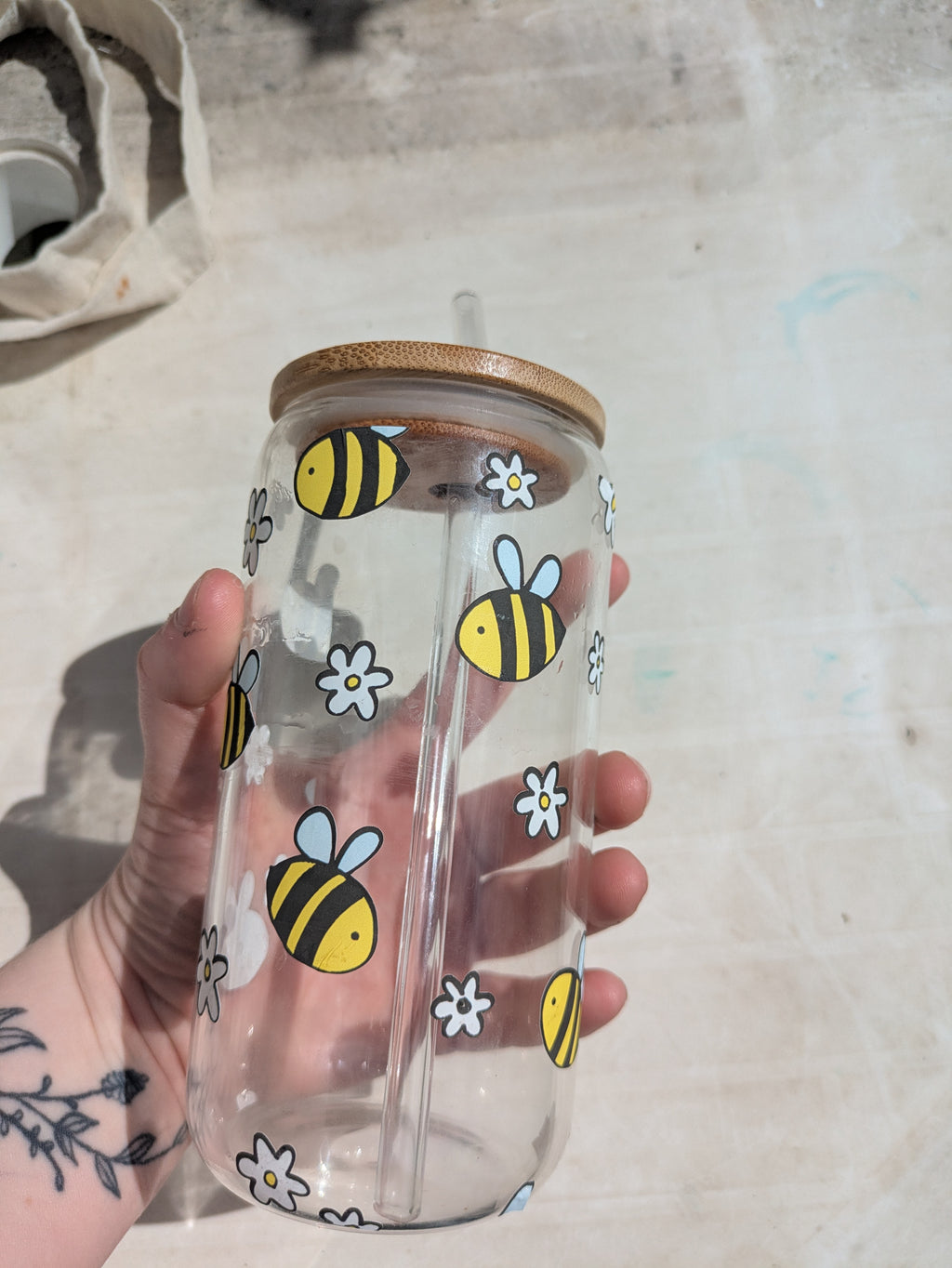 🐝 Bee Tumbler – Cute Bee Glass with Straw And Lid