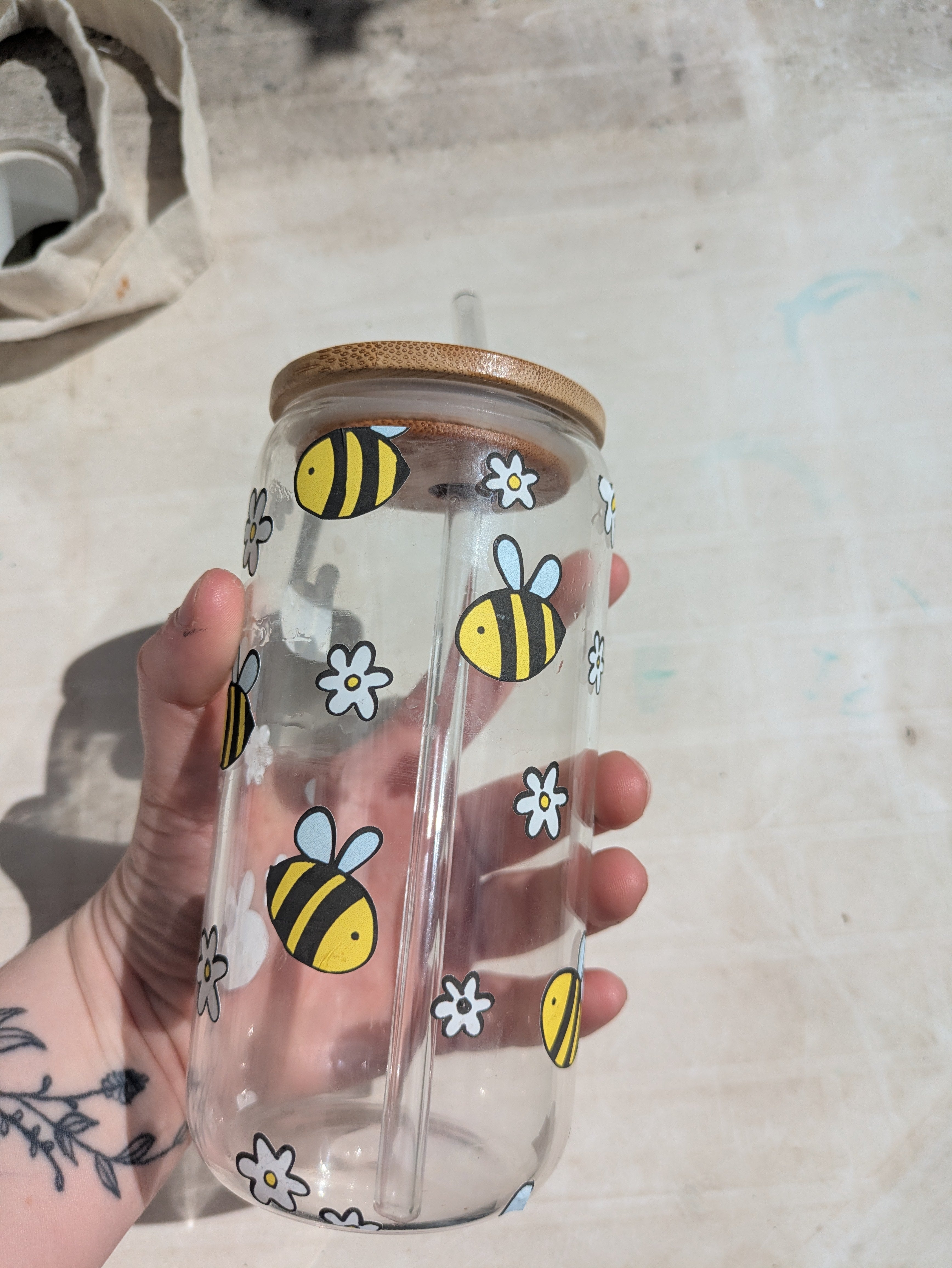 🐝 Bee Tumbler – Cute Bee Glass with Straw And Lid