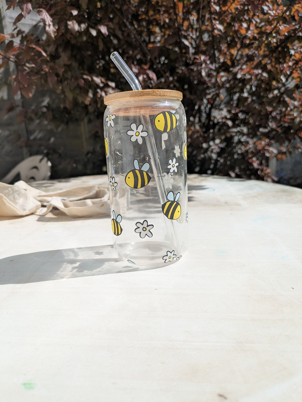 🐝 Bee Tumbler – Cute Bee Glass with Straw And Lid