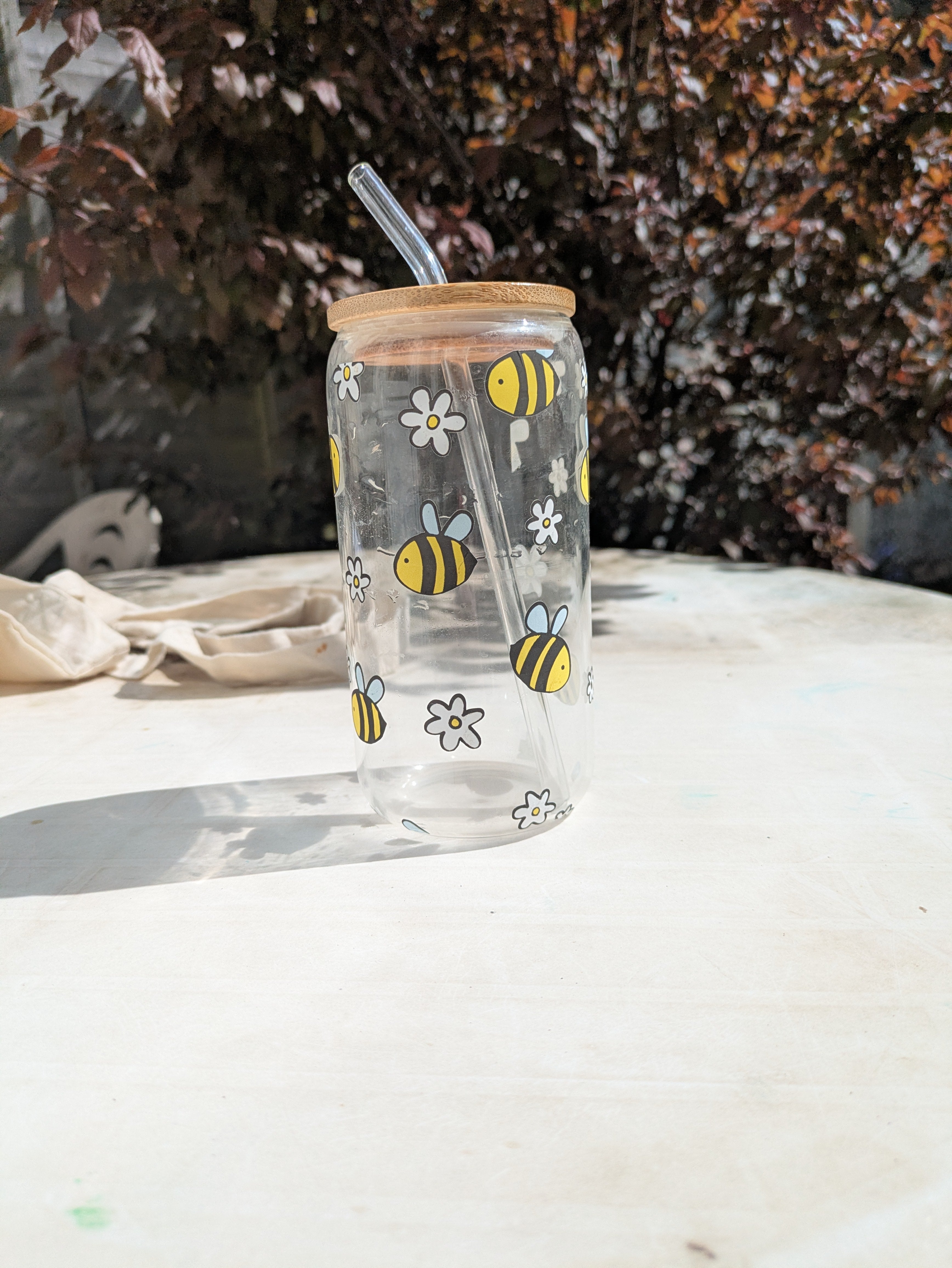 🐝 Bee Tumbler – Cute Bee Glass with Straw And Lid