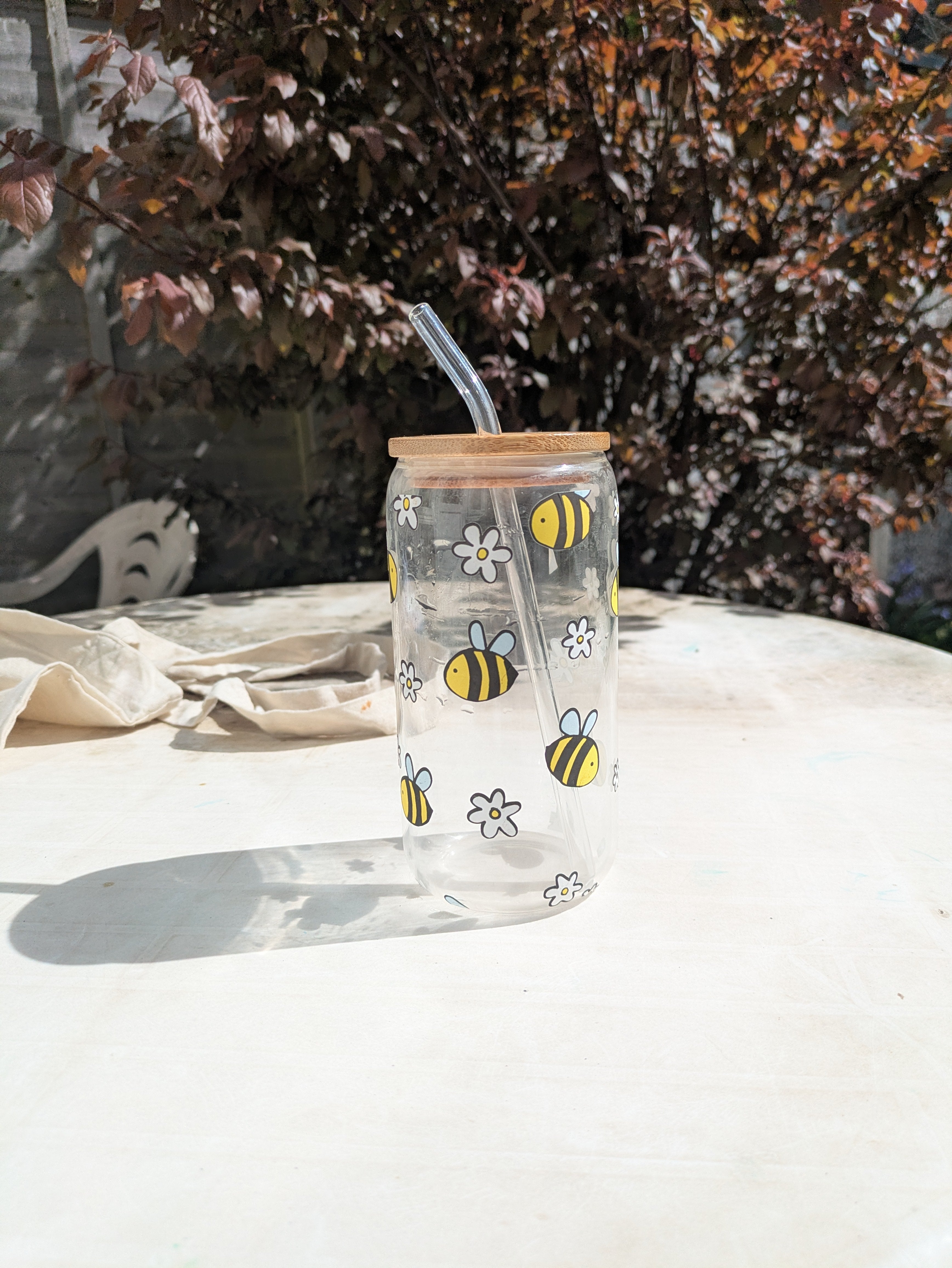 🐝 Bee Tumbler – Cute Bee Glass with Straw And Lid