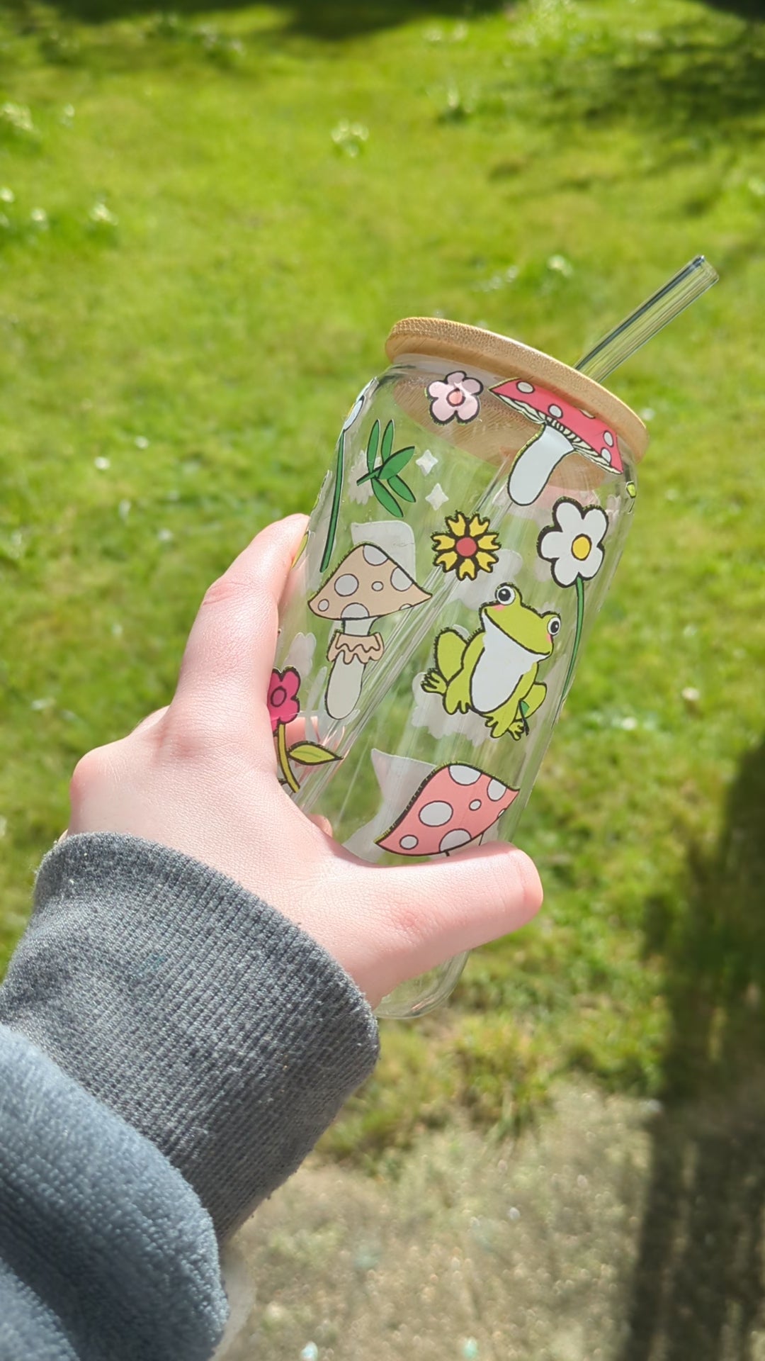Frog & Mushroom Glass Tumbler with Bamboo Lid & Straw 🍄🐸